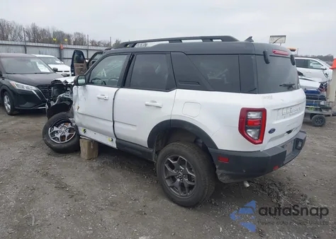 2024 Ford Bronco Sport Badlands z USA, uszkodzony, nr VIN 3FMCR9D99RRF68580